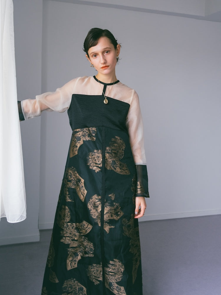 モデル身長:172cm / カラー:Gold