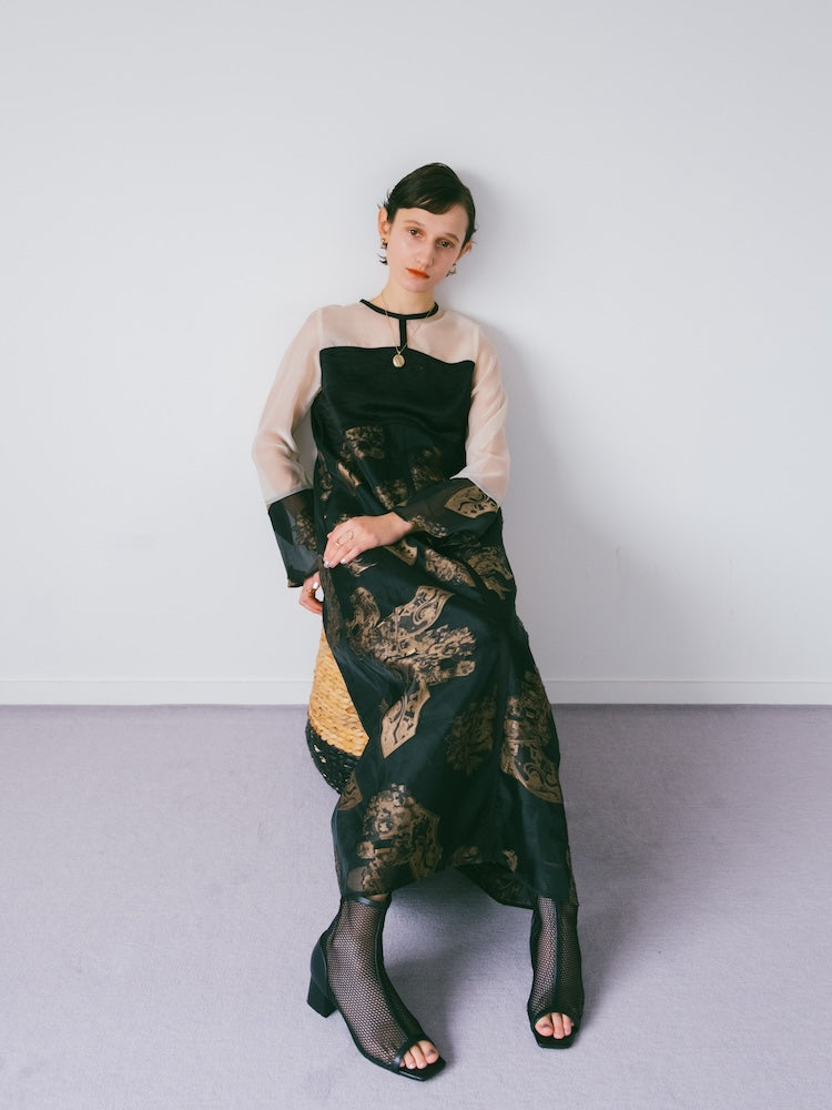 モデル身長:172cm / カラー:Gold