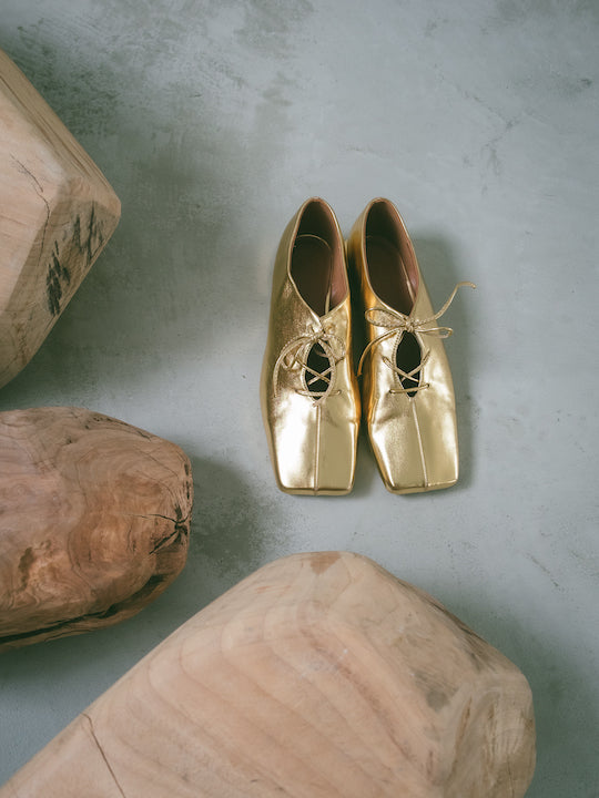 マルテ　サハラ　llic Flat Shoes (ゴールド) Metallic Flat Shoes｜メタリックバレエシューズ – MARTE