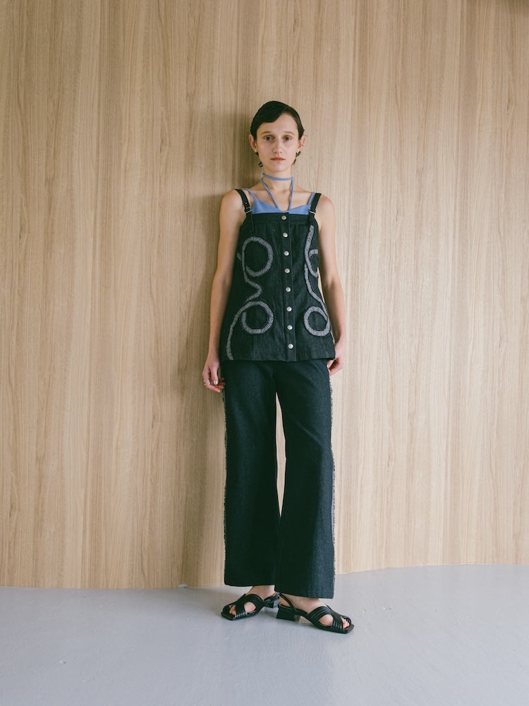 カラー:Black / サイズ:S, M, L