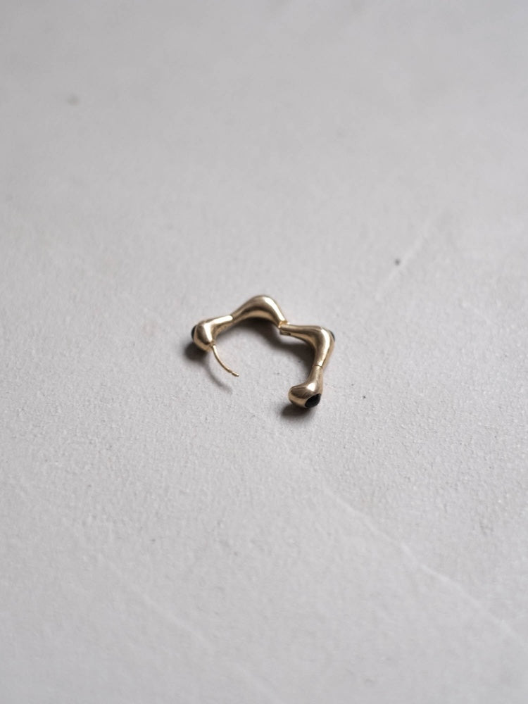 カラー:Gold × Onyx (Black)