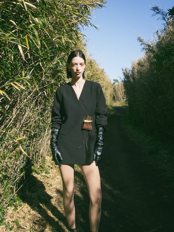 カラー:Gold (ブラウンの巾着が付属します)