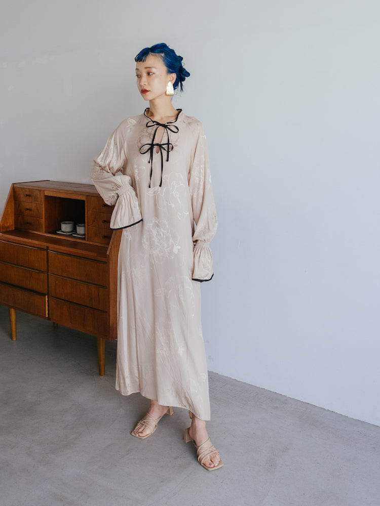 モデル身長:165cm / カラー:Ivory