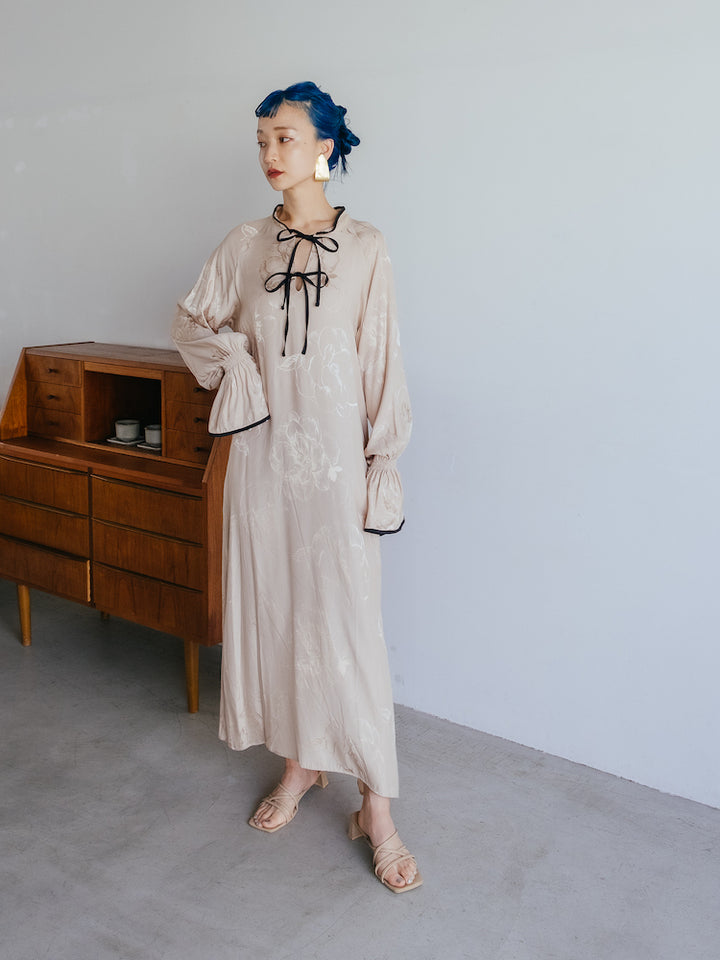 モデル身長:165cm / カラー:Ivory