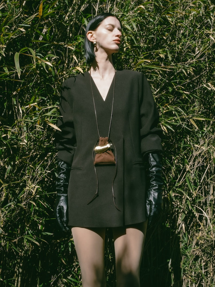 カラー:Gold (ブラウンの巾着が付属します)