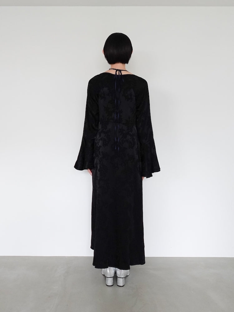 モデル身長:162cm / カラー:Black