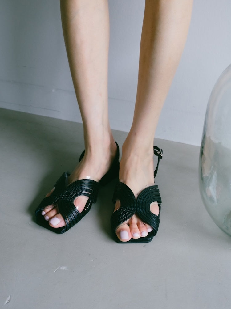 カラー:Black / サイズ:S, M, L