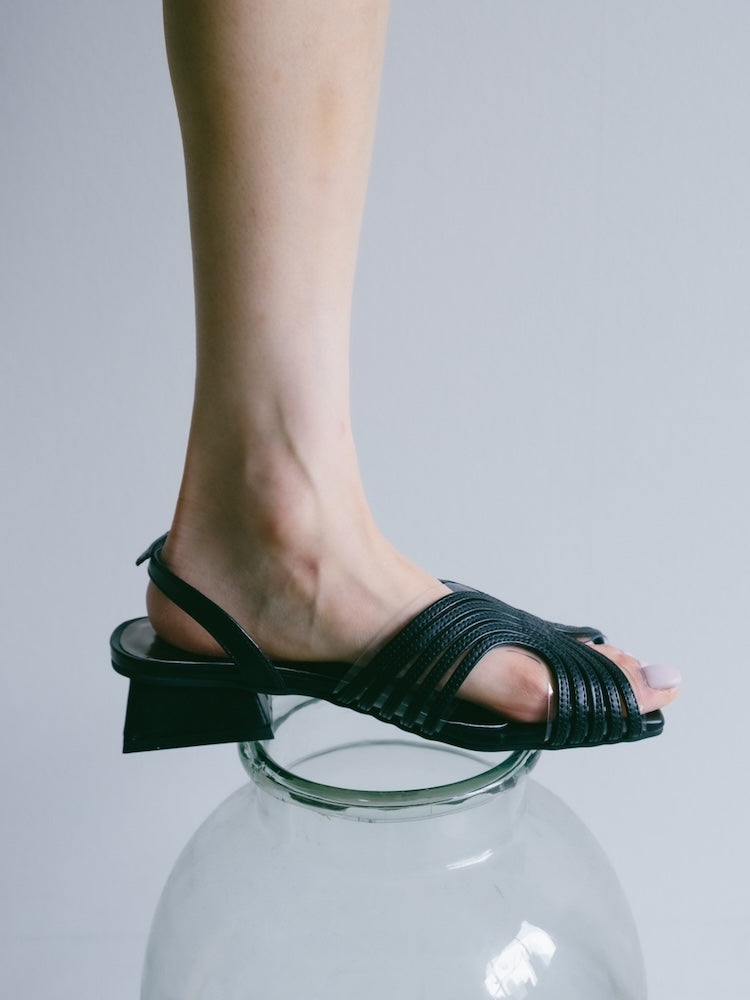 カラー:Black / サイズ:S, M, L