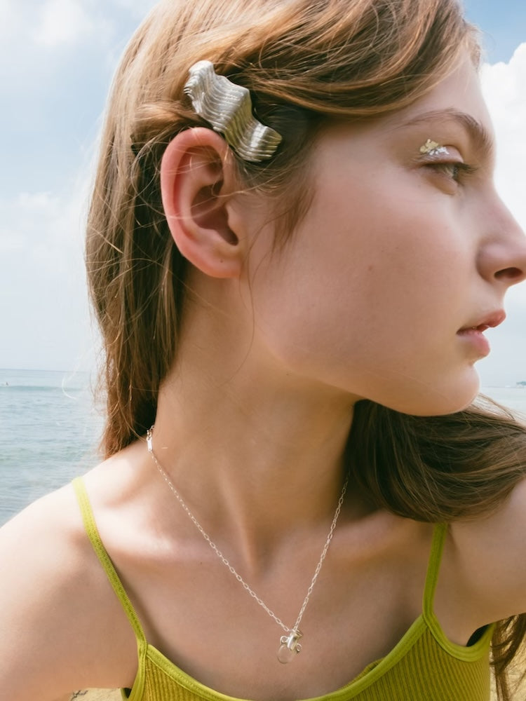 Water Line Barrette A