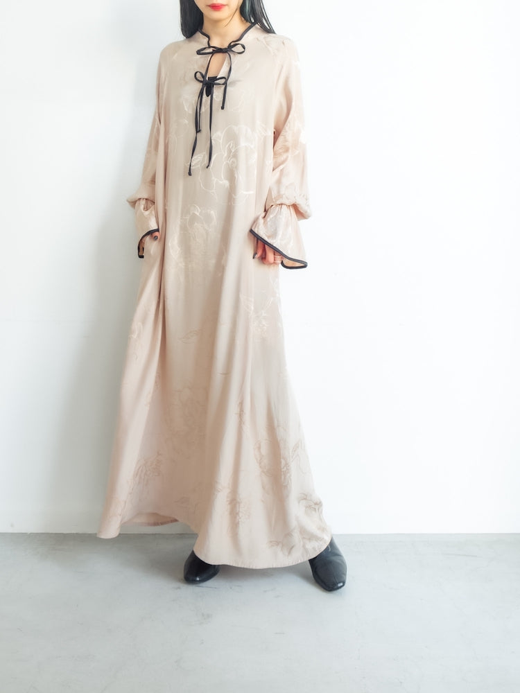 モデル身長:158cm / カラー:Ivory