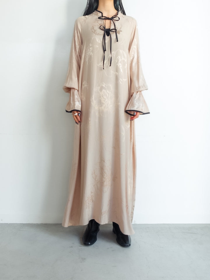 モデル身長:158cm / カラー:Ivory