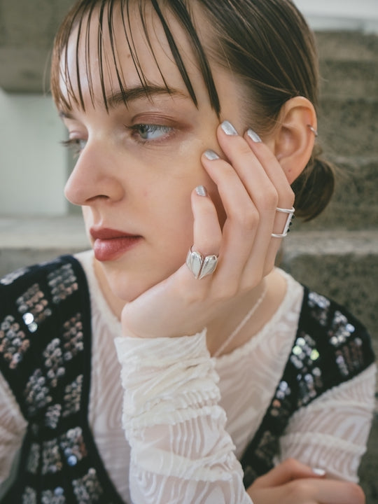 カラー:Silver ※こちらは3号の着用写真です