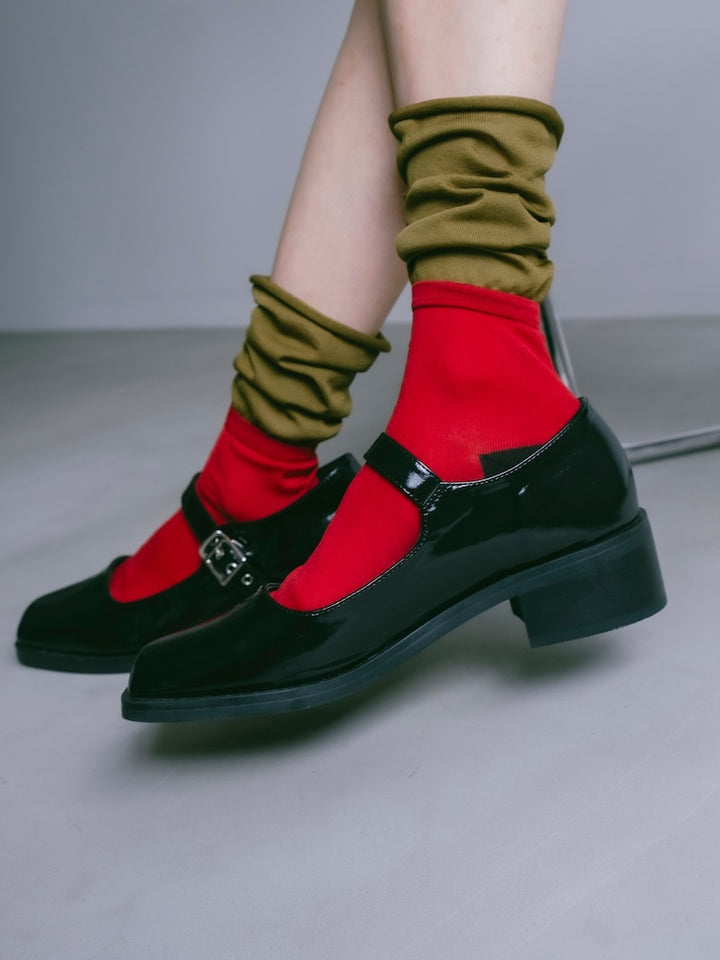 カラー:Khaki × Red