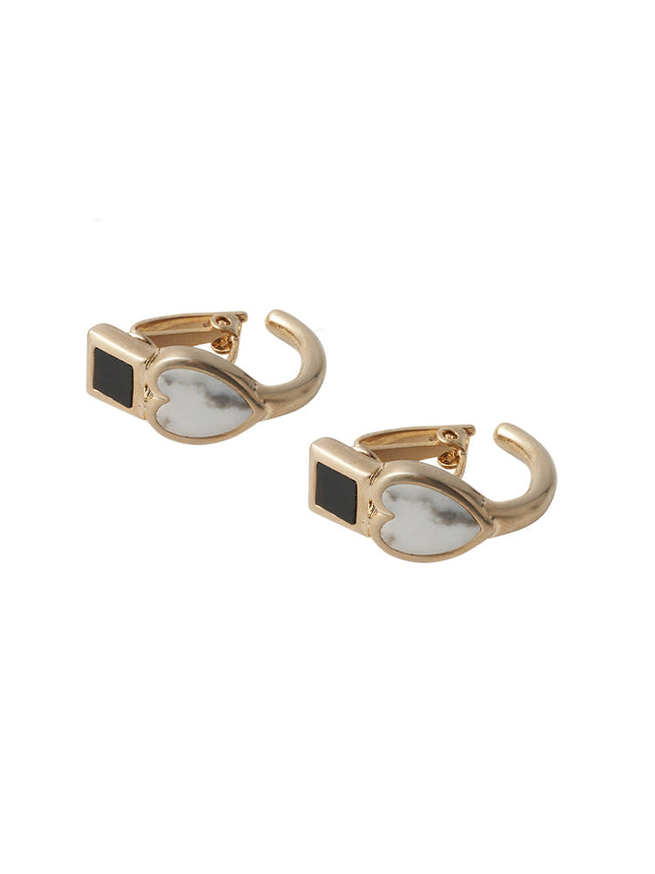 カラー:Gold × Onyx × Howlite (Black × White) ※イヤリングの写真を掲載しておりますがこちらはピアスタイプの商品詳細ページになります