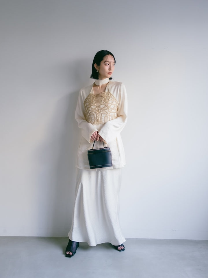 モデル身長:165cm / カラー:OffWhite / モデル着用サイズ:Mサイズ