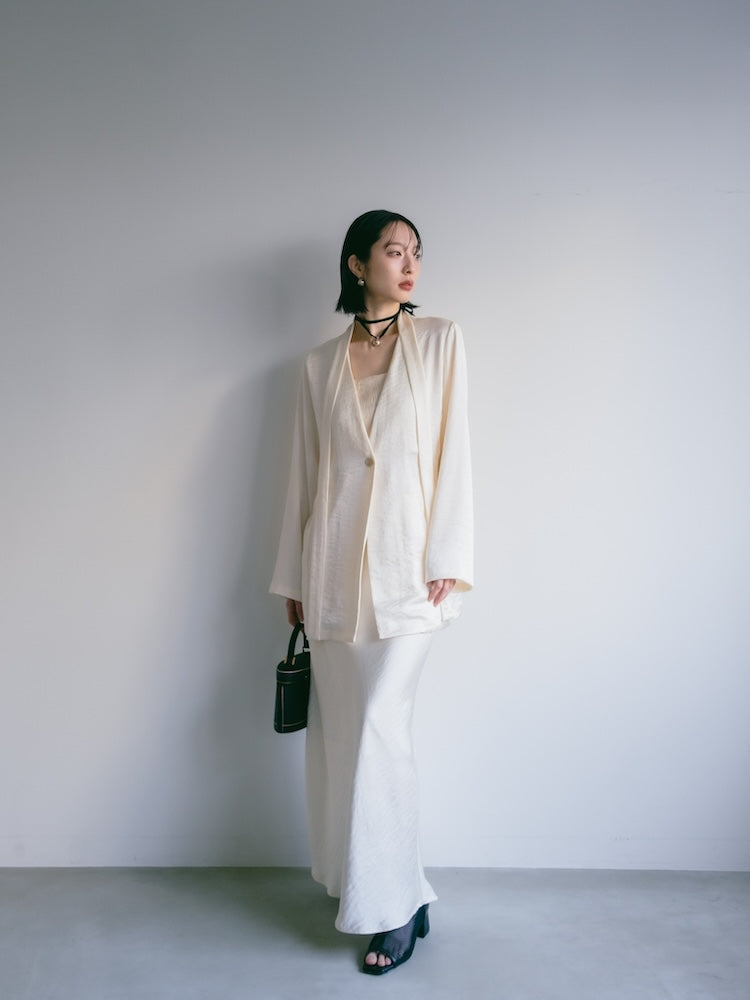 モデル身長:165cm / カラー:OffWhite / モデル着用サイズ:Mサイズ