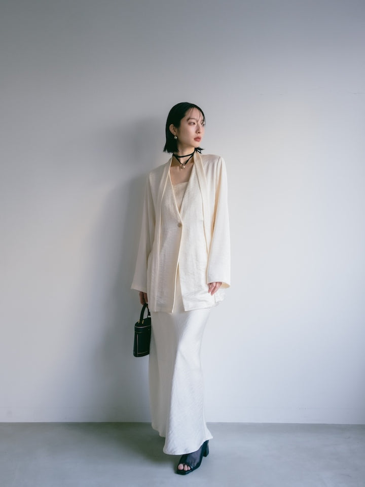 モデル身長:165cm / カラー:OffWhite / モデル着用サイズ:Mサイズ