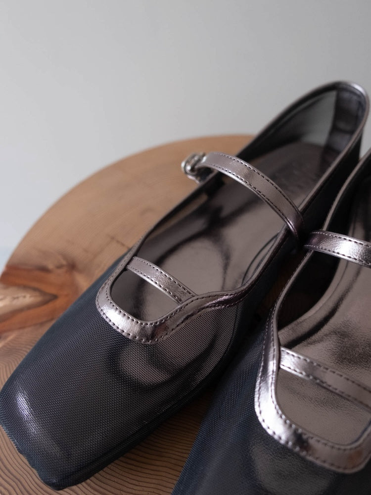 カラー:Black / サイズ:S, M, L