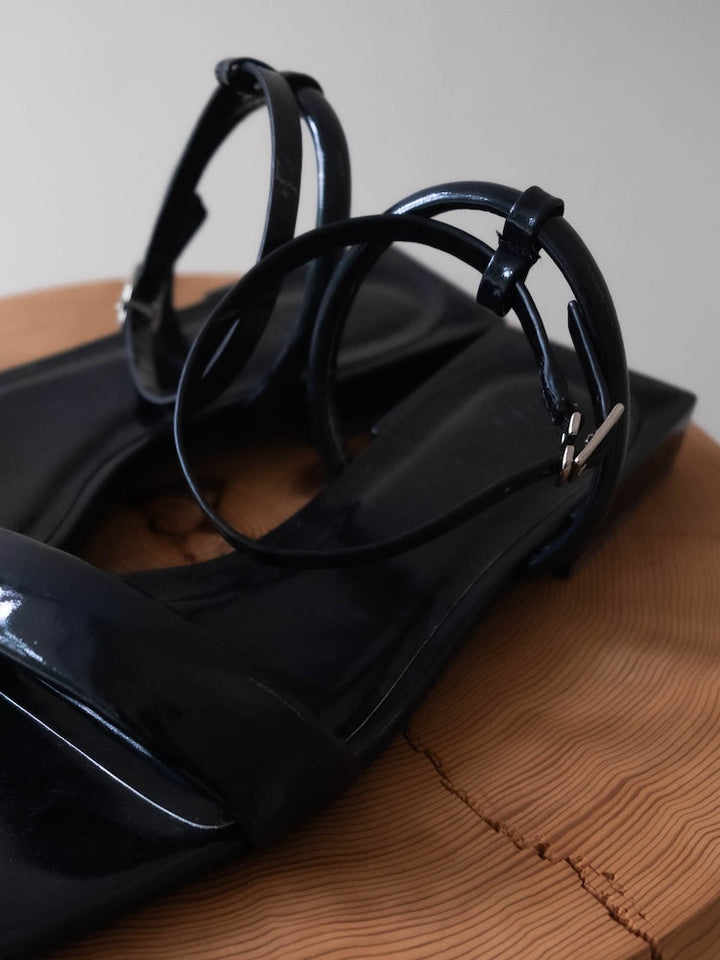 カラー:Black / サイズ:S, M, L