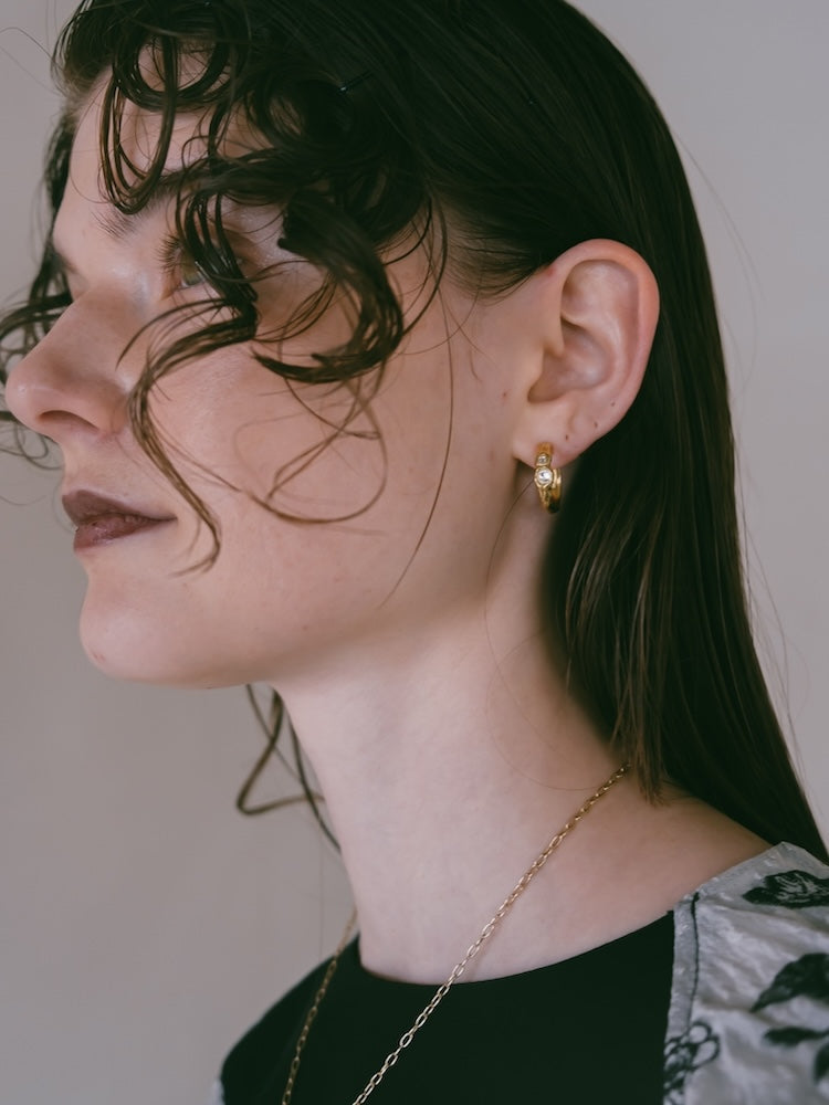 カラー:Gold ※ピアスの写真を使用していますが、こちらはイヤリングページです