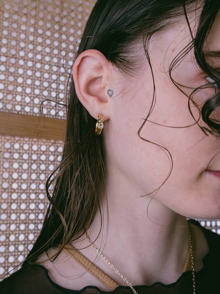 カラー:Gold ※ピアスの写真を使用していますが、こちらはイヤリングページです