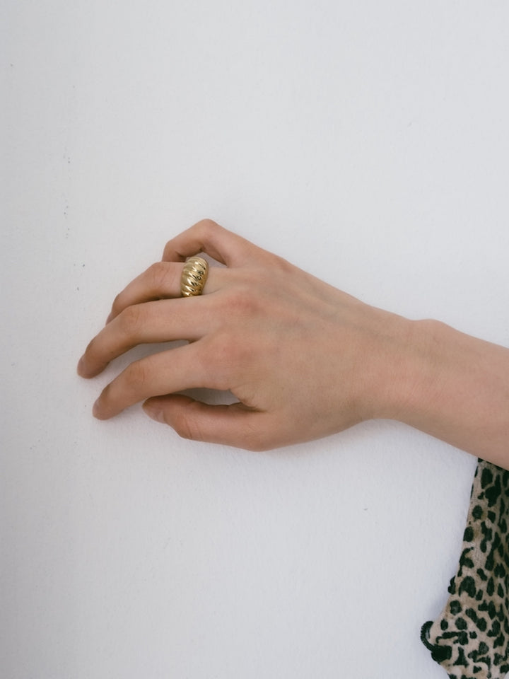 カラー:Gold / サイズ:#9, #13