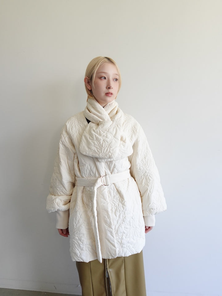 モデル身長：153cm / カラー：Ivory