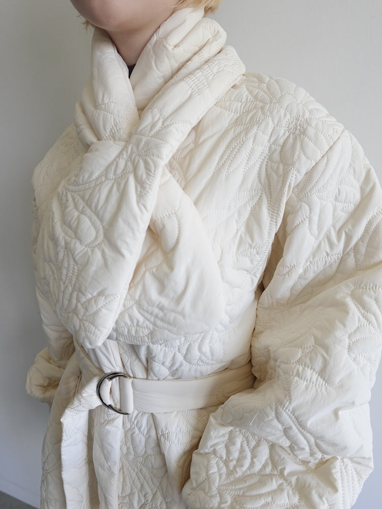 モデル身長：153cm / カラー：Ivory