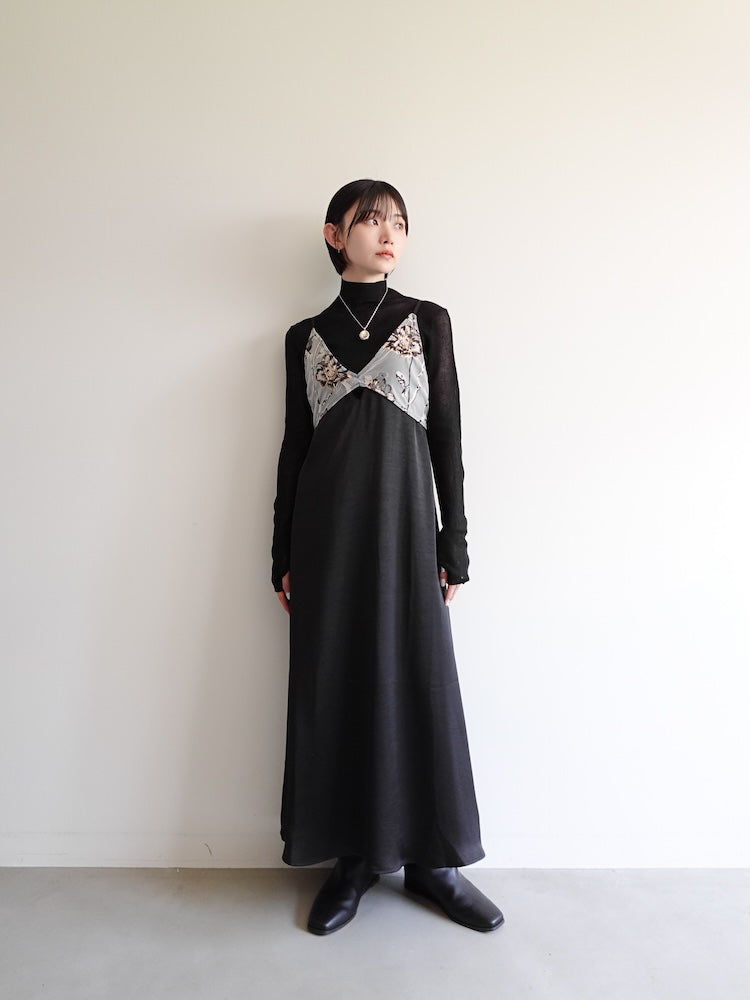 モデル身長：162cm / カラー：Black