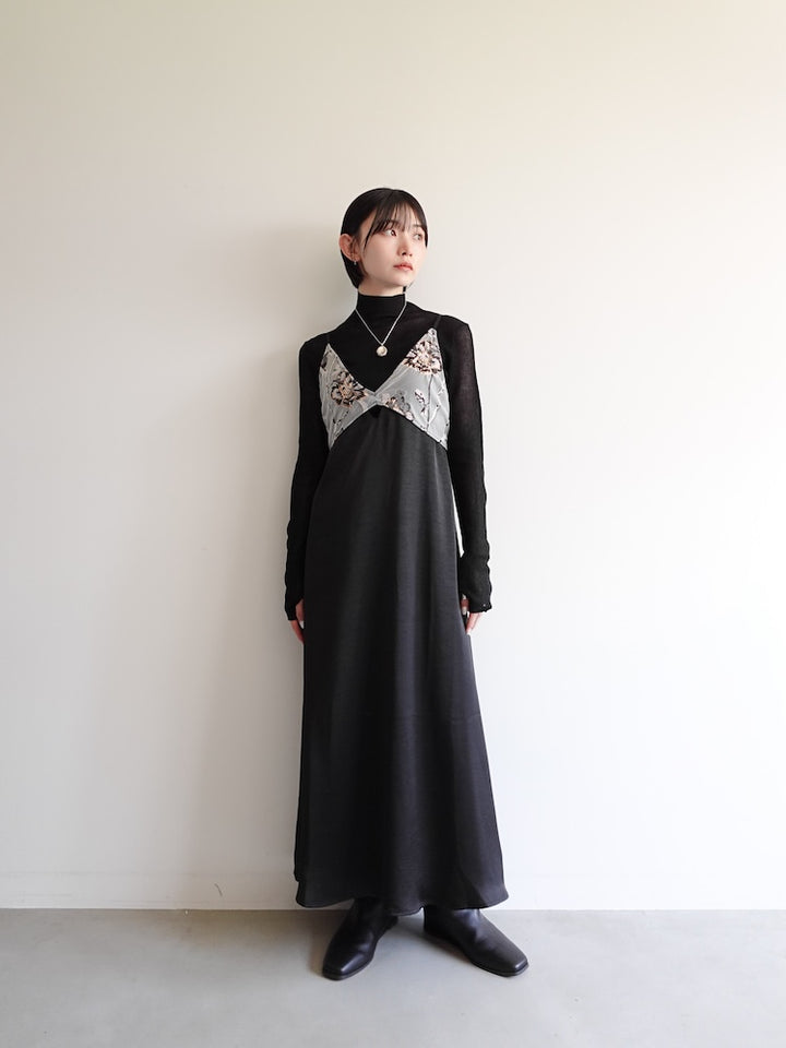 モデル身長：162cm / カラー：Black