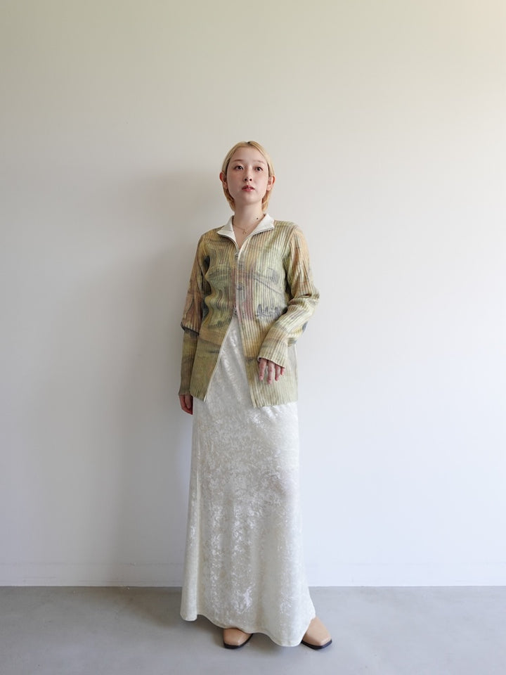 モデル身長：153cm / カラー：04 La Maison Jaune