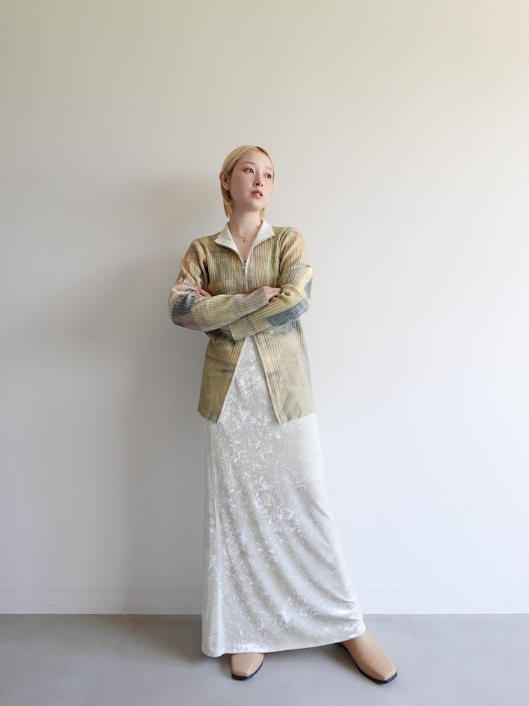 モデル身長：153cm / カラー：04 La Maison Jaune