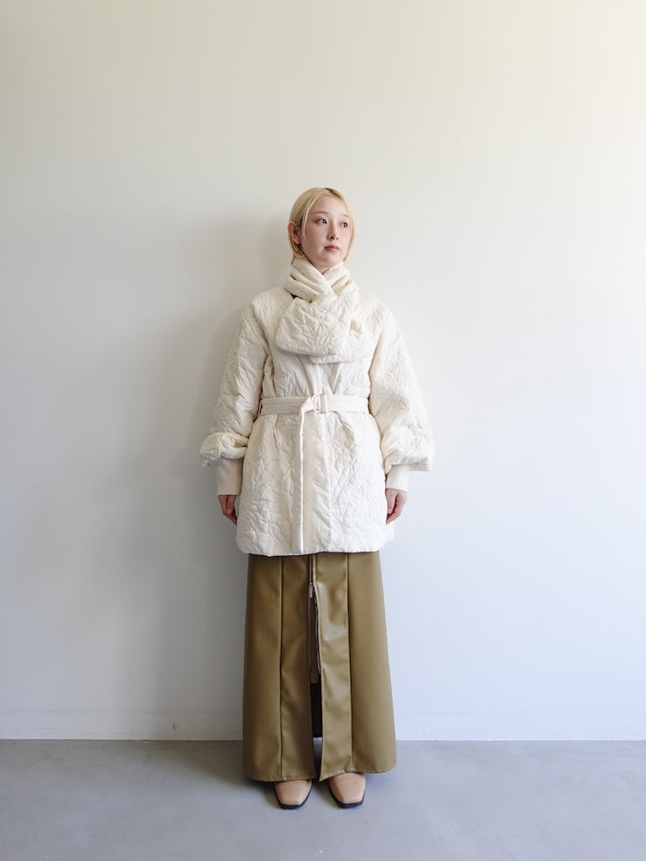モデル身長：153cm / カラー：Ivory