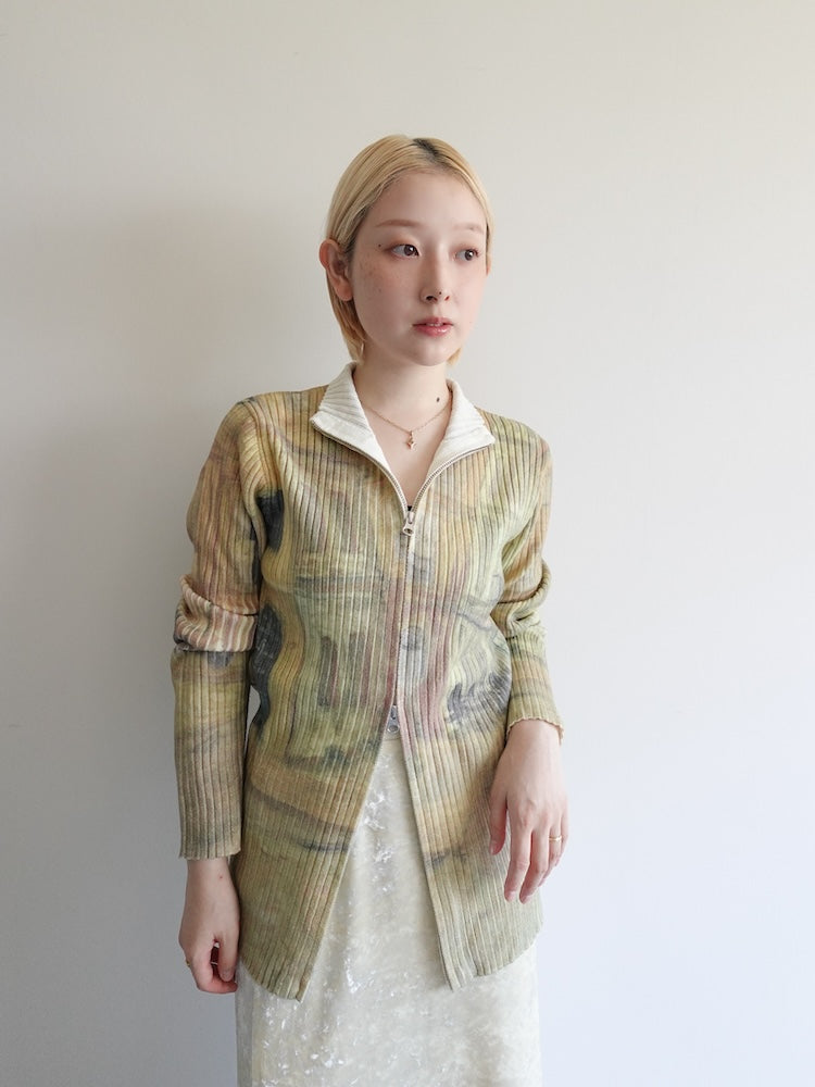 モデル身長：153cm / カラー：04 La Maison Jaune