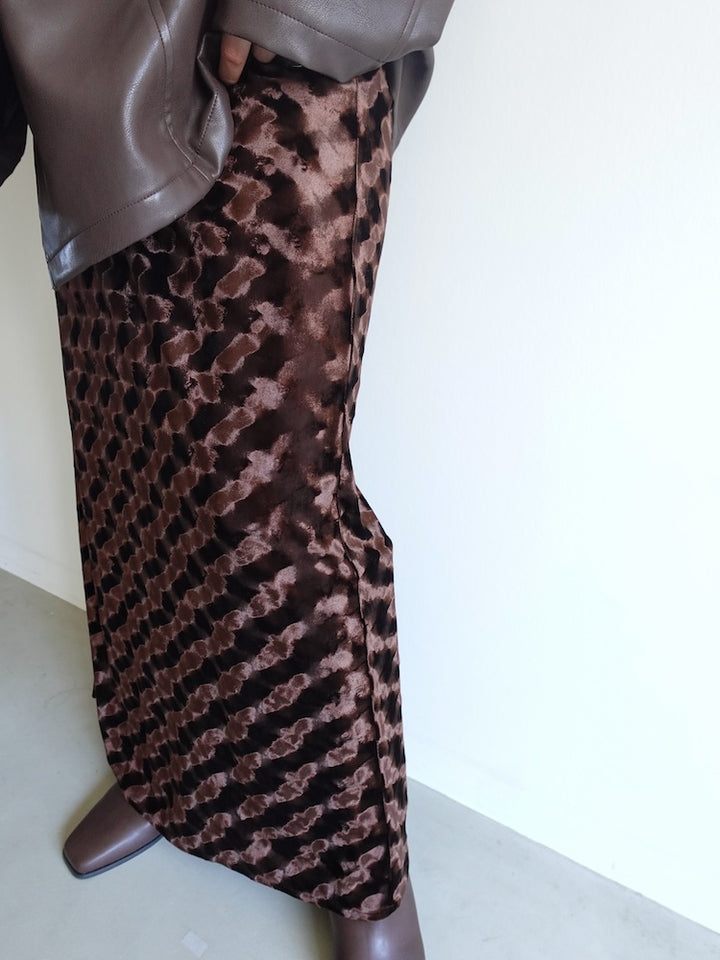 モデル身長：168cm / カラー：Brown / 着用サイズ：Mサイズ