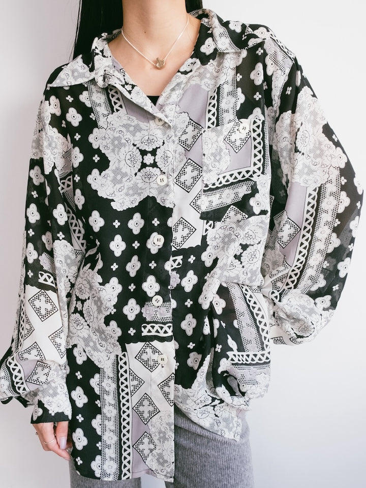 Monotone Over Shirt