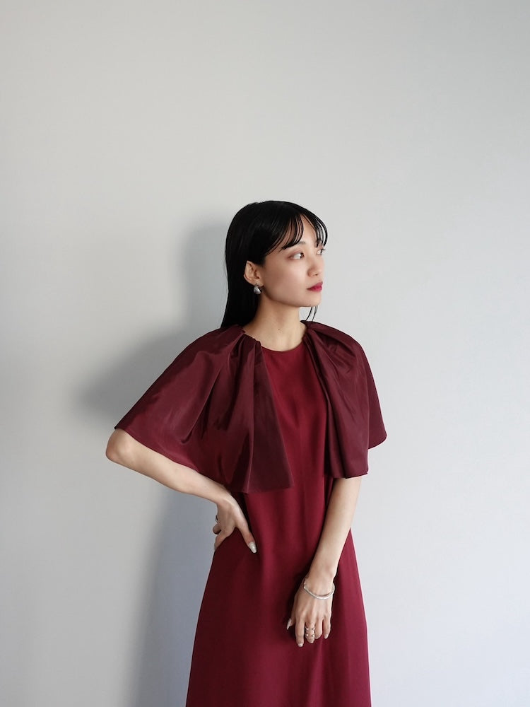 パーティードレス Colorblock Plisse Cape Dress Cape Dress｜ケープドレス – MARTE
