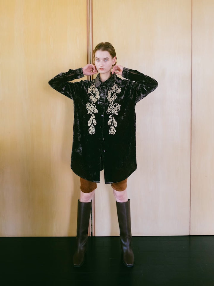 【10月24日(土) 12:00販売開始】Code Embroidery Velour Shirt