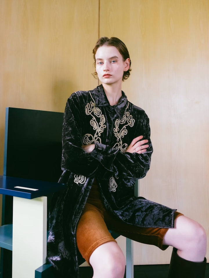 【10月24日(土) 12:00販売開始】Code Embroidery Velour Shirt