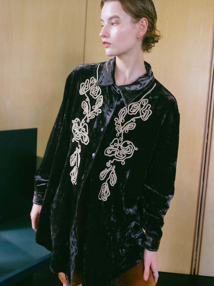 【10月24日(土) 12:00販売開始】Code Embroidery Velour Shirt