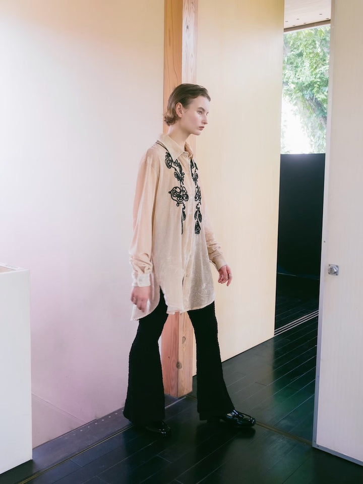 【10月24日(土) 12:00販売開始】Code Embroidery Velour Shirt