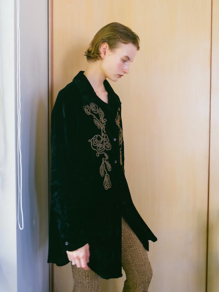 【10月24日(土) 12:00販売開始】Code Embroidery Velour Shirt