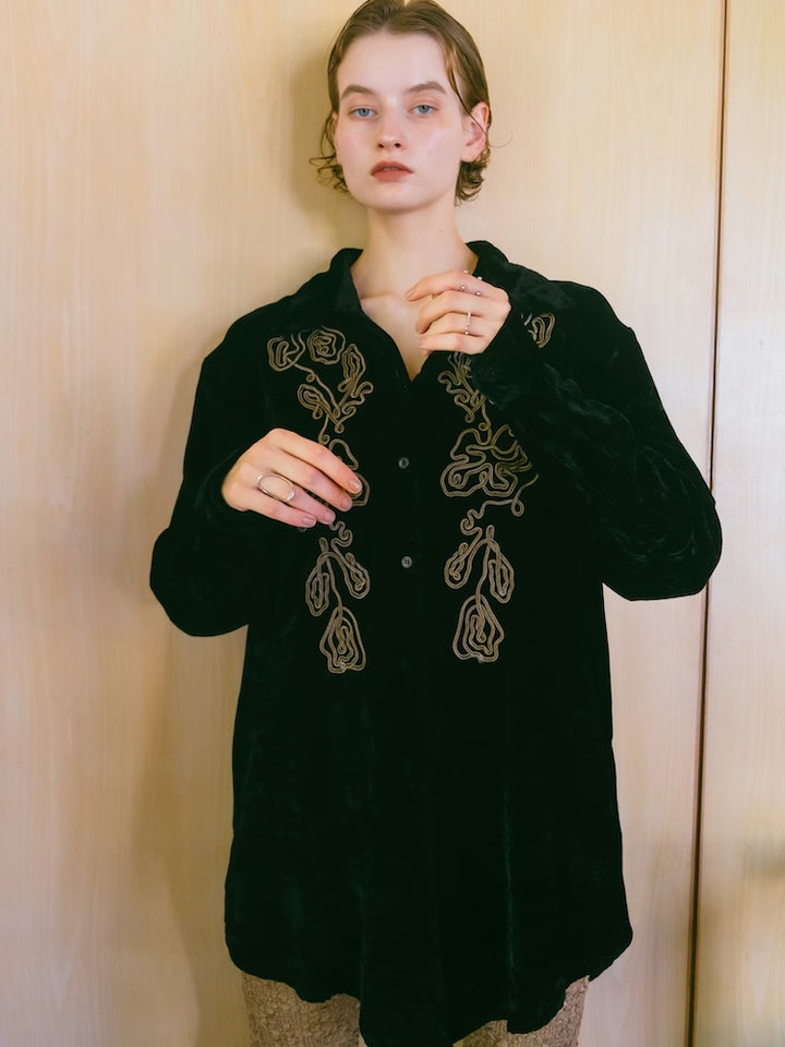 【10月24日(土) 12:00販売開始】Code Embroidery Velour Shirt