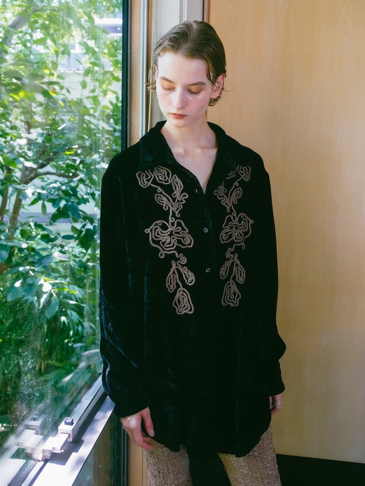 【10月24日(土) 12:00販売開始】Code Embroidery Velour Shirt