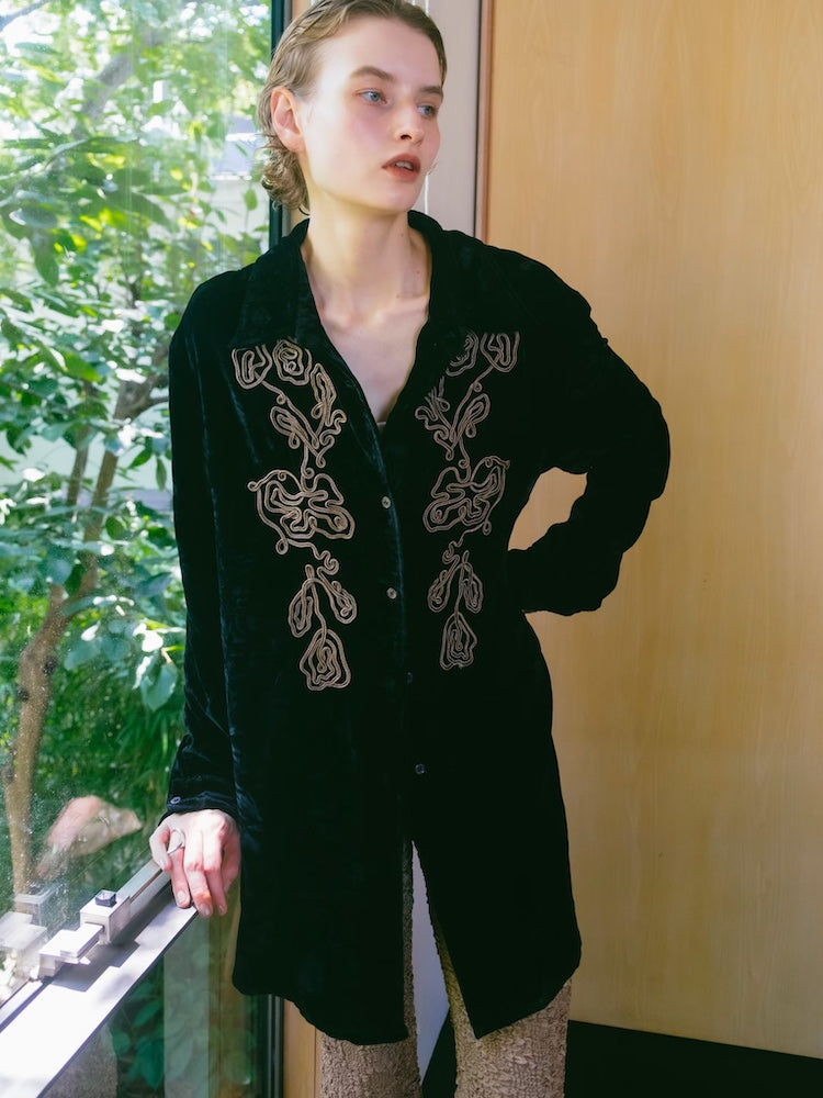 【10月24日(土) 12:00販売開始】Code Embroidery Velour Shirt