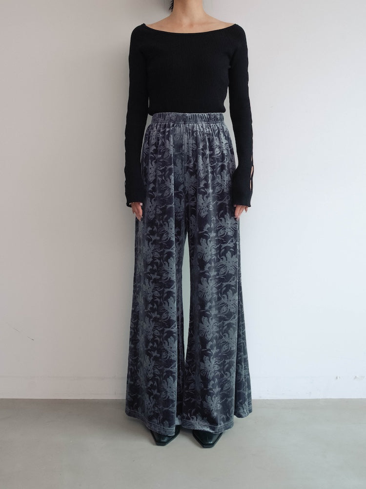 モデル身長：156cm / カラー：BlueGray