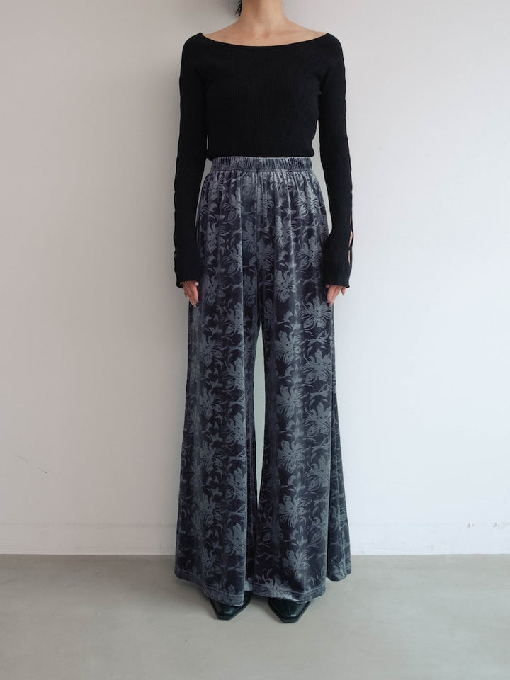 モデル身長：156cm / カラー：BlueGray