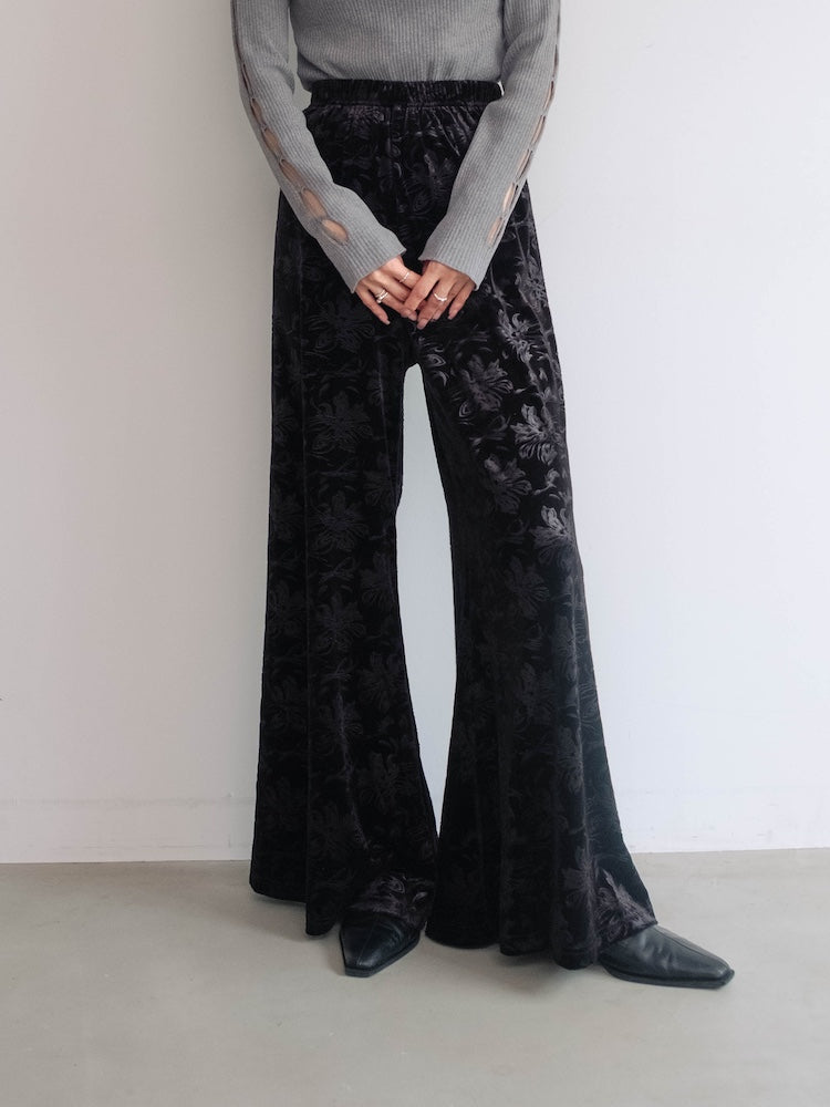 モデル身長：156cm / カラー：Black