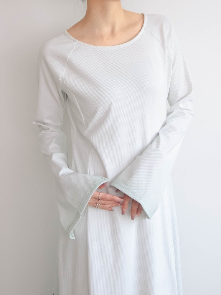 モデル身長：156cm / カラー：03 Sheep