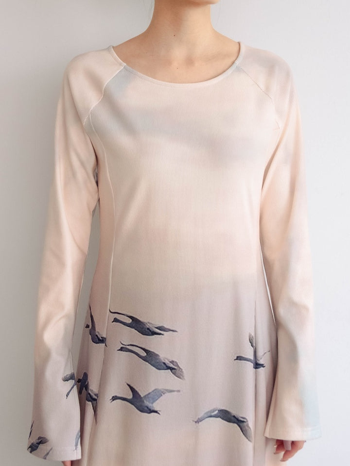 モデル身長：156cm / カラー：02 SwanMigration